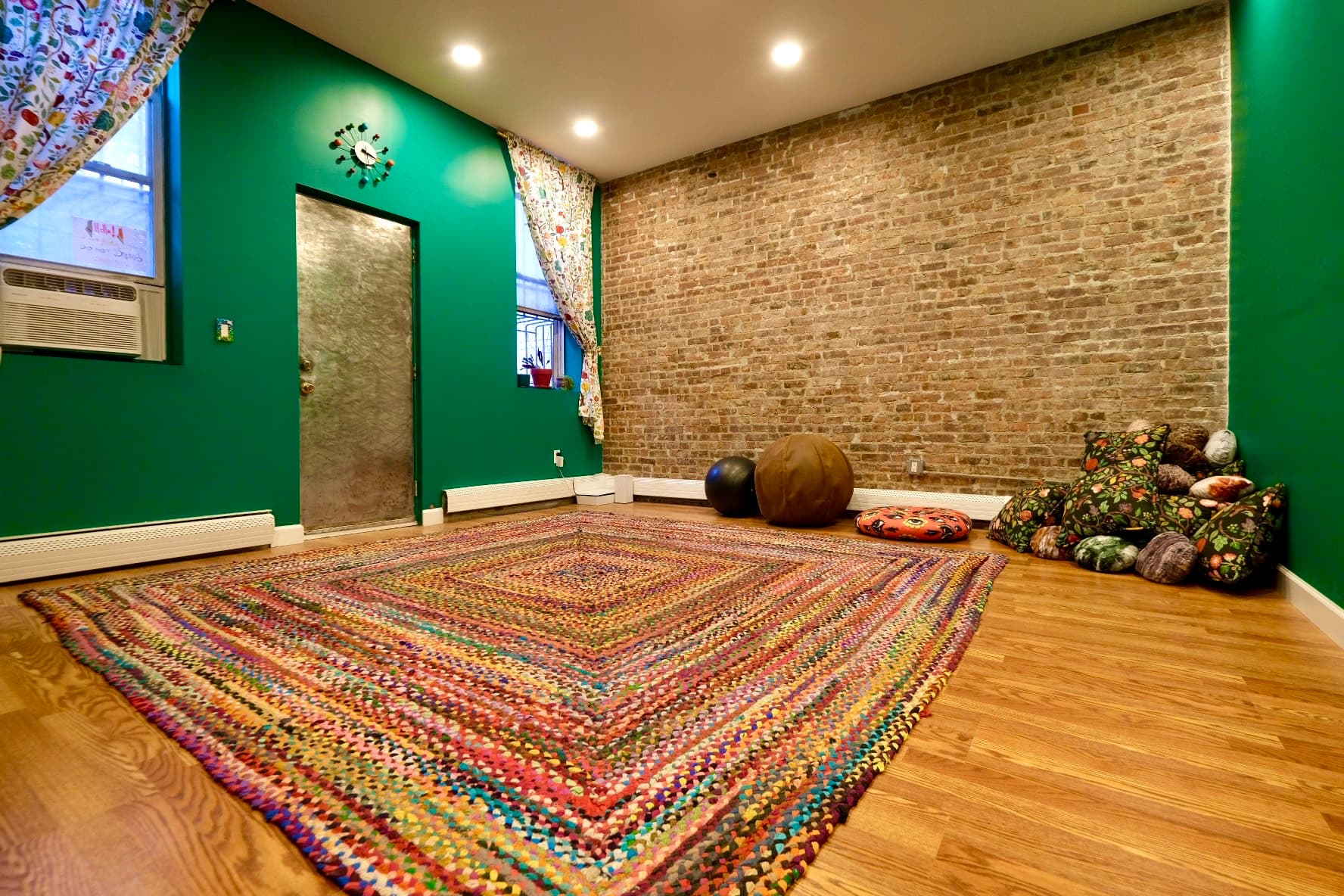 Alternate view of the green room with movement props